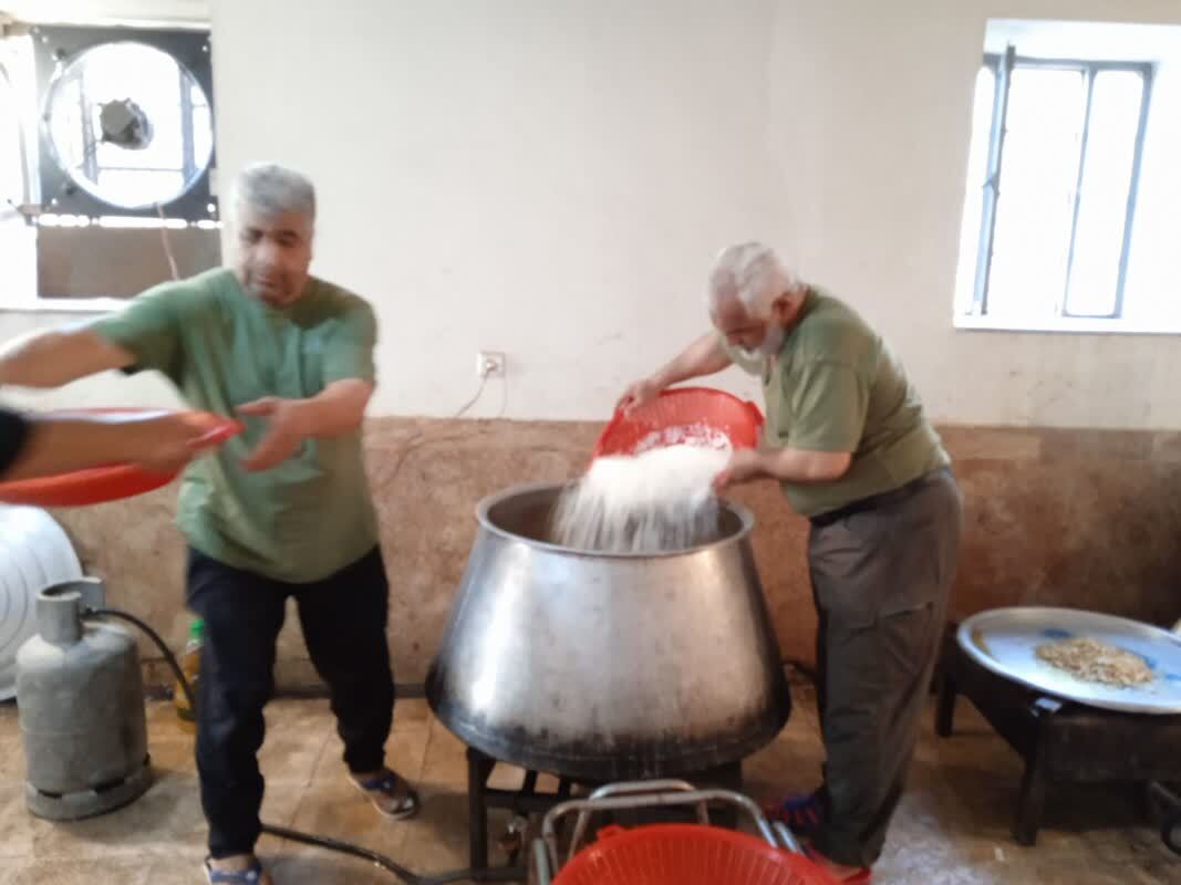 پخت غذای نذری حسینی