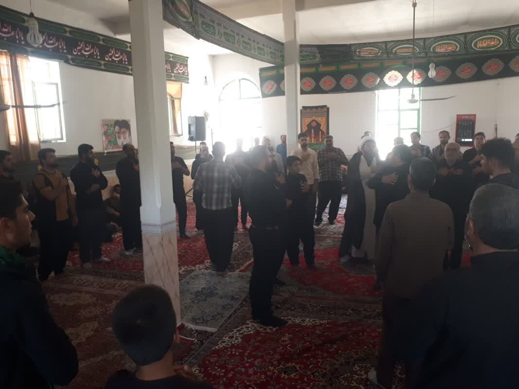 مراسم سینه زنی