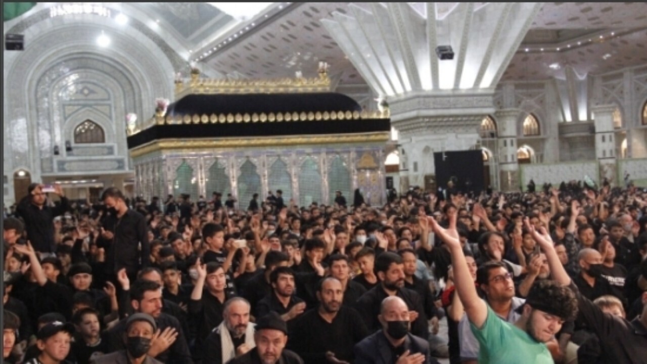 مراسم عزاداری مهاجرین افغانستانی در حرم امام خمینی (ره) + فیلم