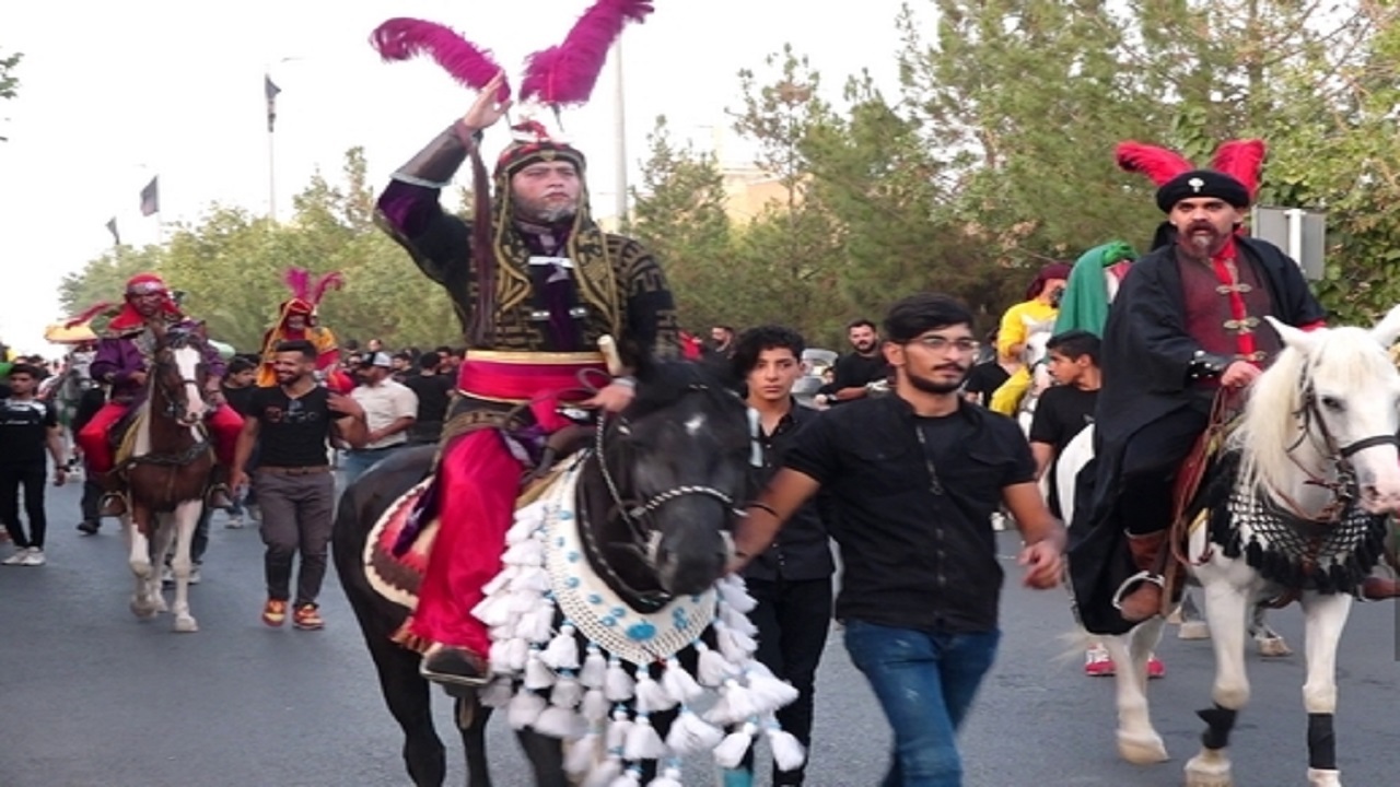 کاروان نمادین اسرای کربلا در قم به حرکت درآمد