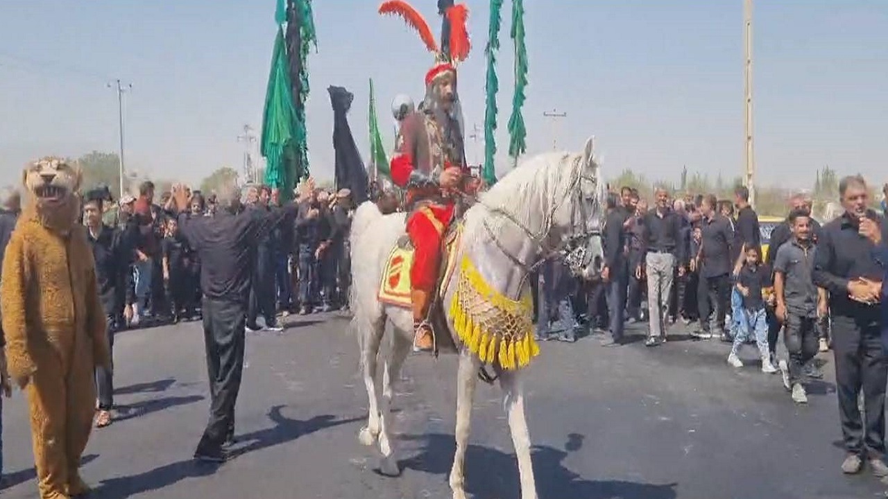 فیلمی از مراسم سوگواری شهادت امام حسین (ع) در امامزاده محسن ابن الحسن اصفهان
