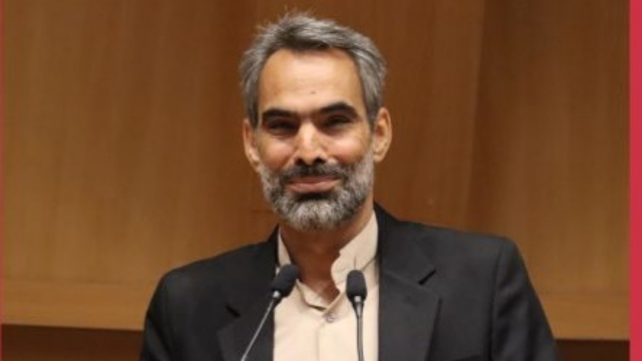مدرسه سازی در حقیقت تقویت جبهه فرهنگی سرنوشت ساز برای دانش آموزان است