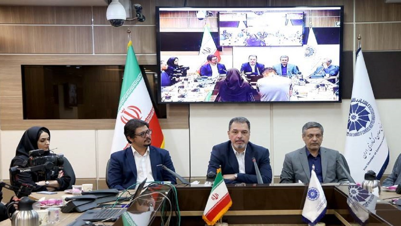 اتاق کرمان مسئولیت ساخت ۱۲۰ مدرسه ۶ کلاسه را دارد