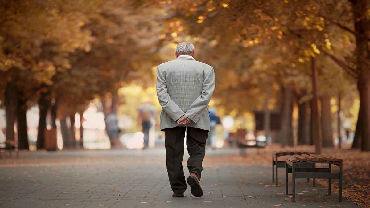 باشگاه خبرنگاران -پیاده‌روی می‌تواند درمانی قدرتمند برای کمردرد باشد