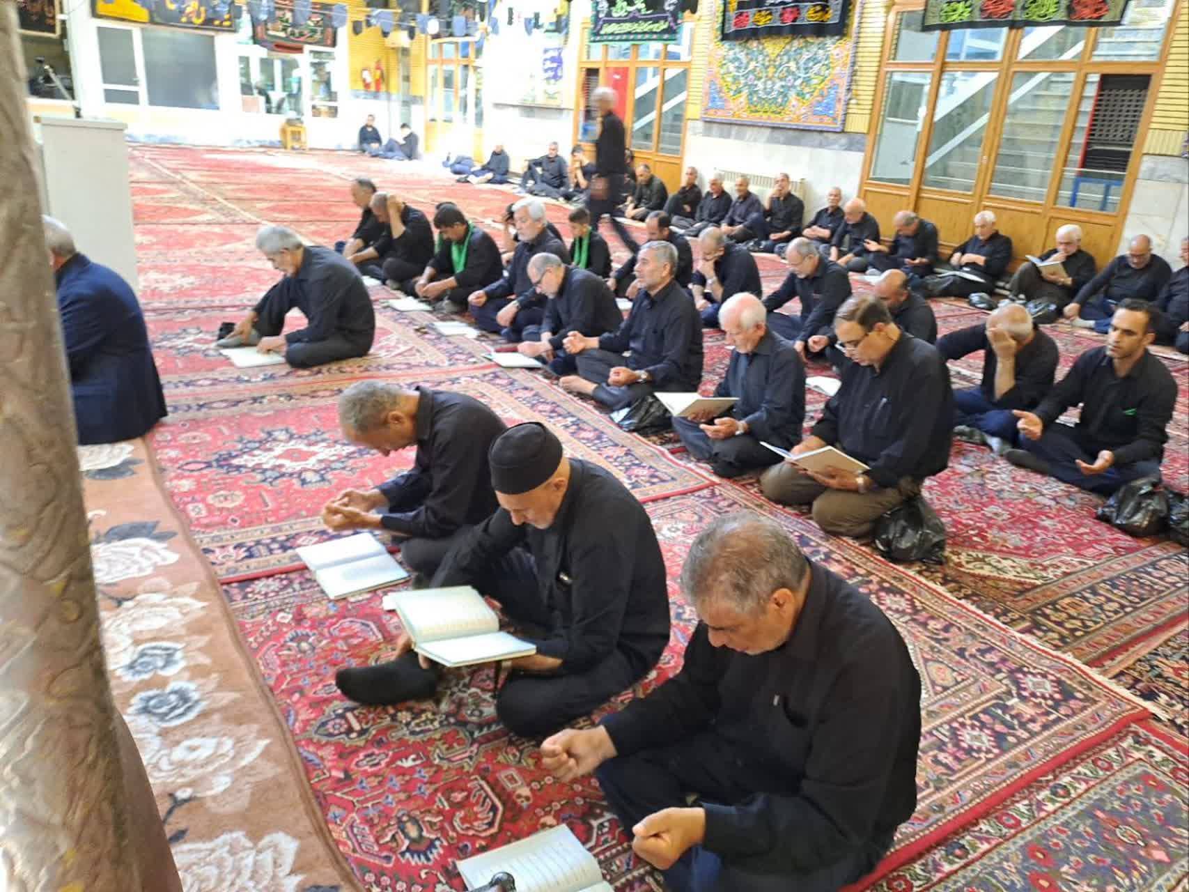 مراسم عزاداری و سینه زنی