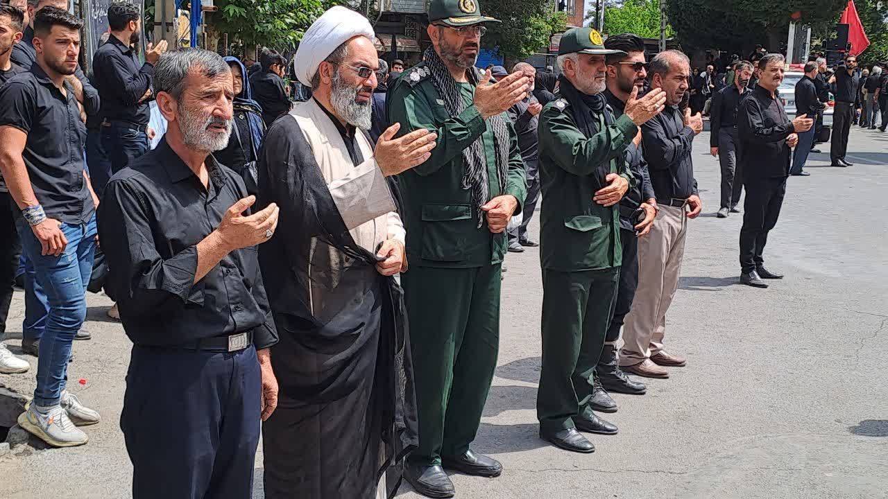 مراسم عزاداری و سینه زنی