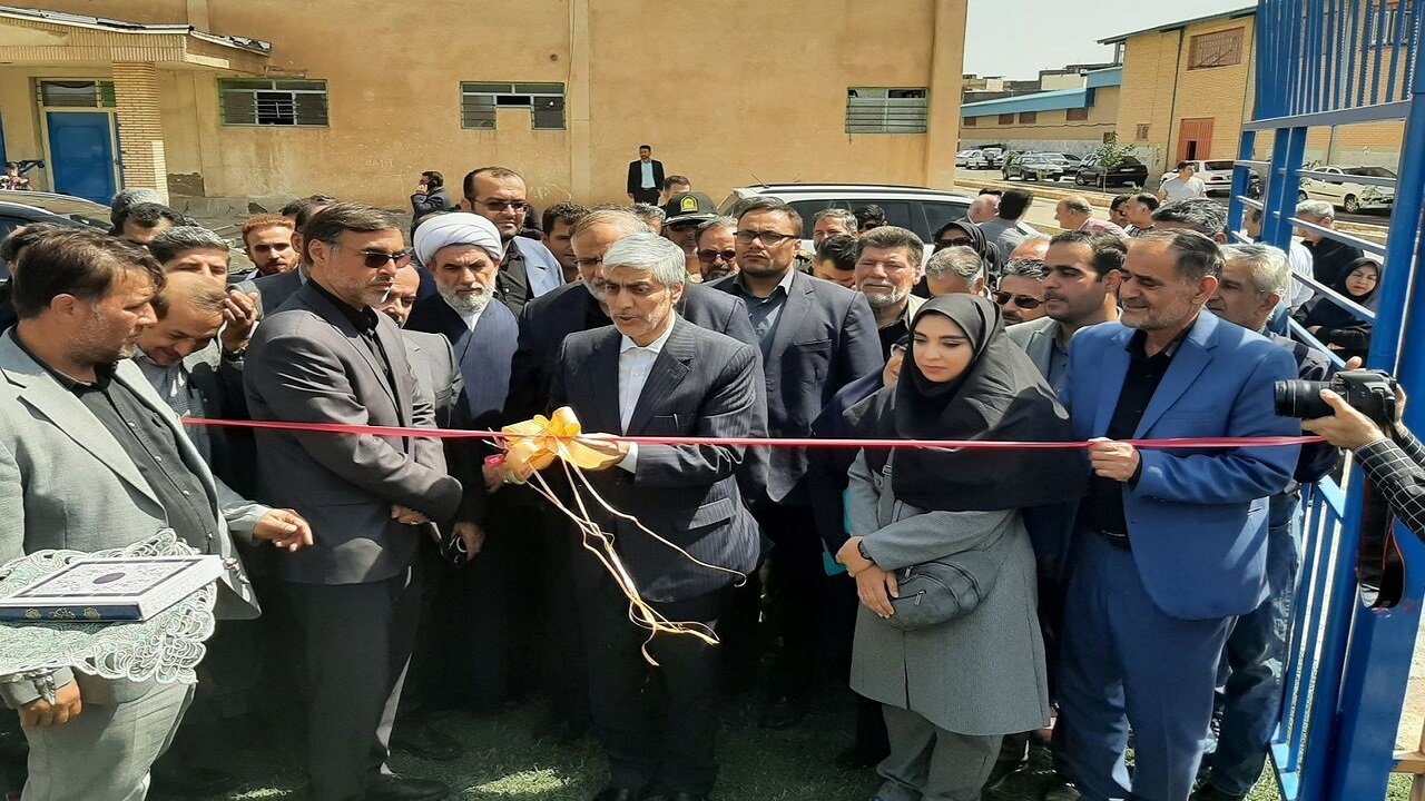 افتتاح زمین چمن طبیعی فوتبال بویین زهرا