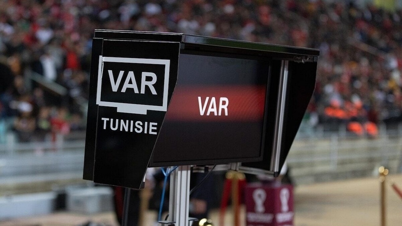 فصل آینده لیگ برتر را با VAR آغاز می‌کنیم