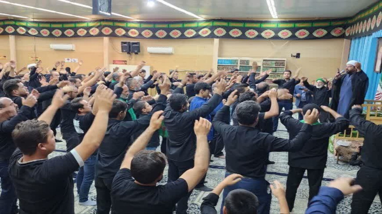 حضور هیأت سینه زنی مهاجرین افغانستانی در دفتر امام جمعه یزد