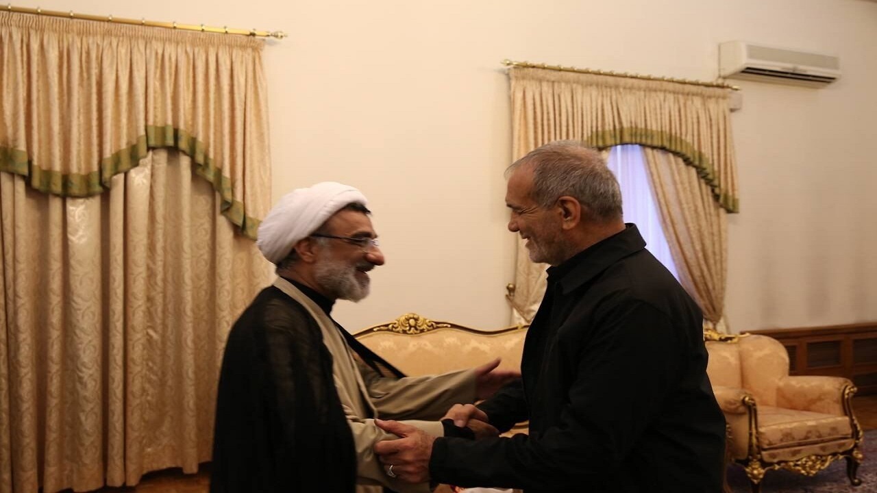 دیدار دبیر شورای عالی انقلاب فرهنگی با رئیس‌جمهور منتخب