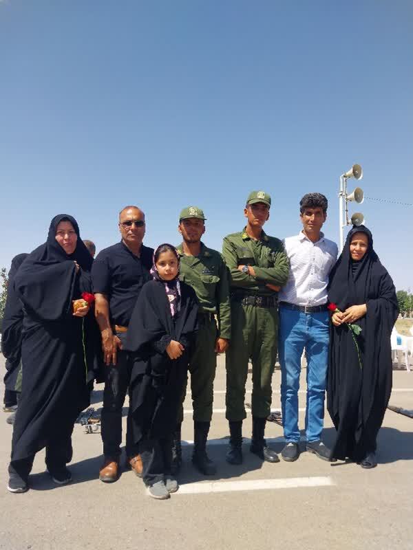 تجلیل و قدردانی از مقام شامخ والدین تجلیل و قدردانی از مقام شامخ والدین