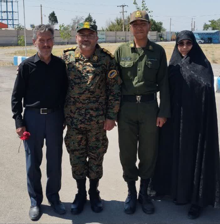 تجلیل و قدردانی سربازان مرکز آموزشی شهید مطهری به والدین در نیشابور تجلیل و قدردانی سربازان مرکز آموزشی شهید مطهری به والدین در نیشابور
