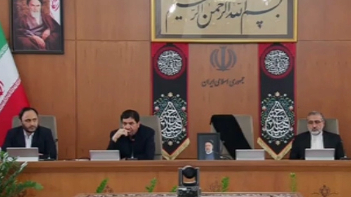 دیدار دستیار رهبر معظم انقلاب با خانواده شهید محمود باقری + فیلم