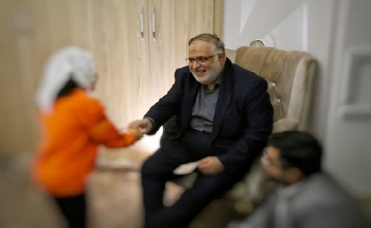 دیدار استاندار قزوین با خانوادههای کمبرخوردار سادات+ تصاویر دیدار استاندار قزوین با خانوادههای کمبرخوردار سادات+ تصاویر
