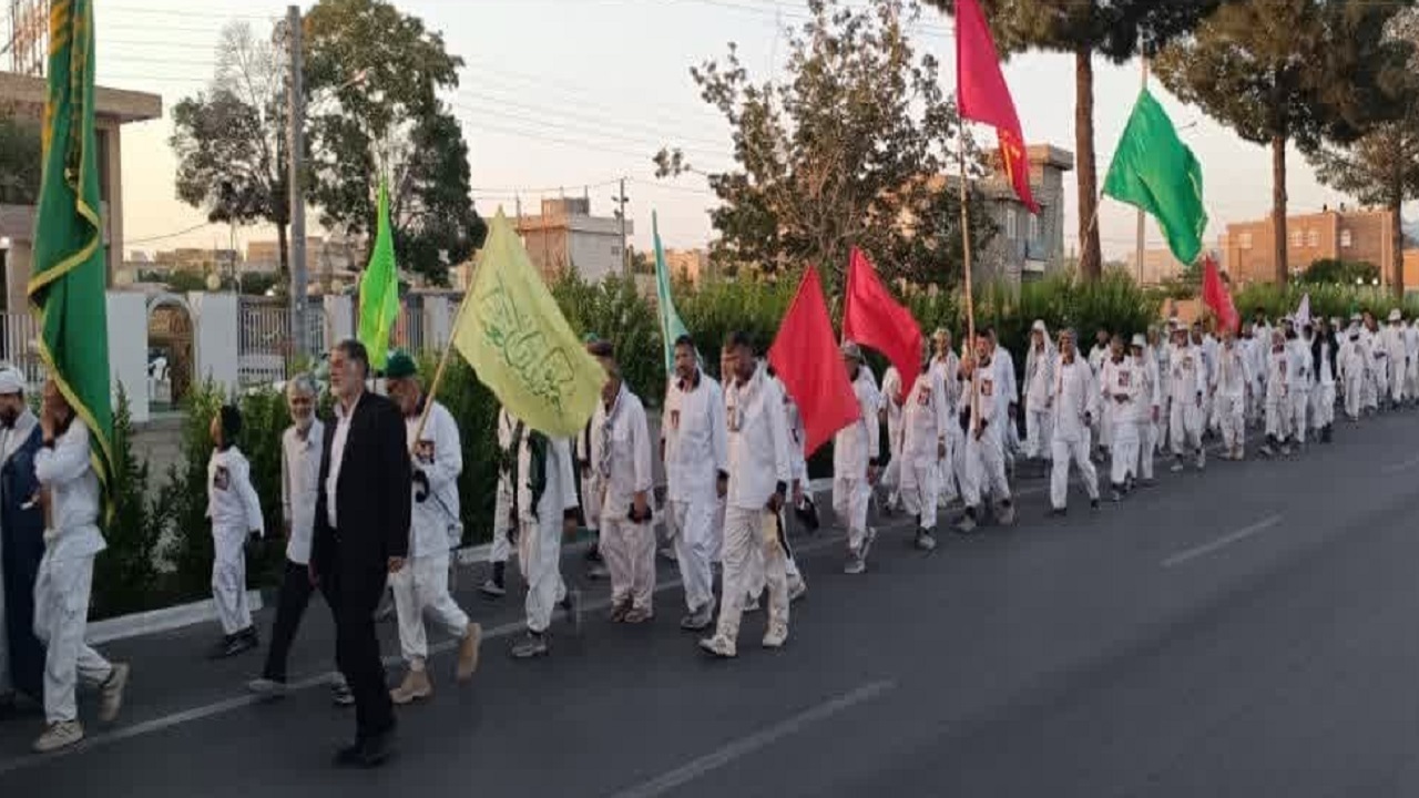 بزرگترین کاروان پیاده کشور به فردوس رسید