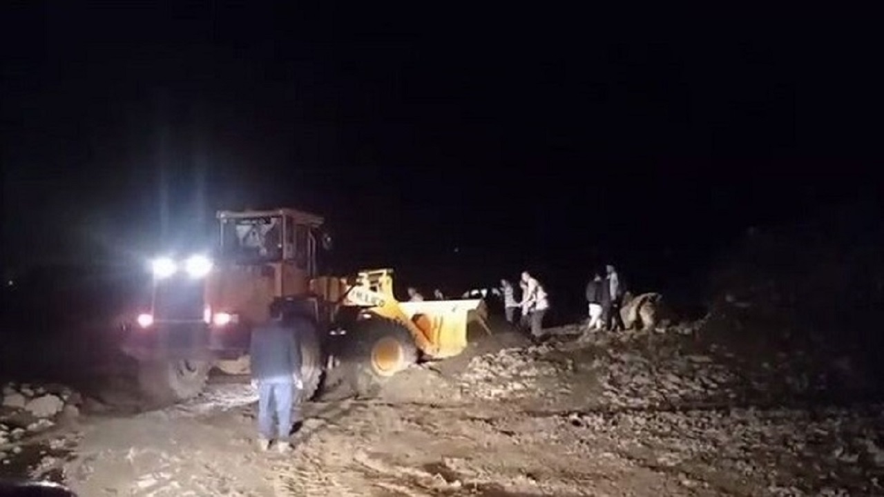 بسته شدن محور سوادکوه به علت سیلاب
