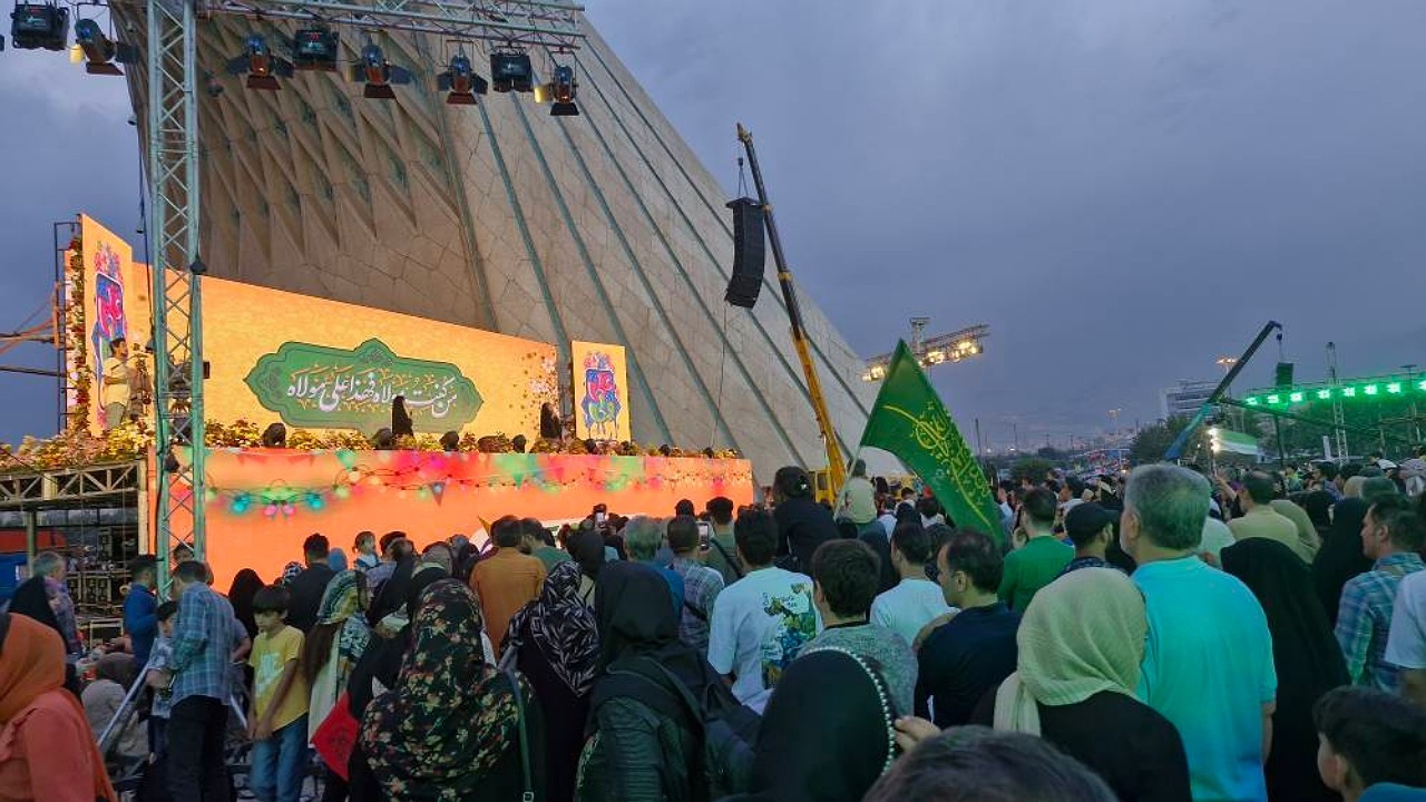 مراسم ۱۰ کیلومتری غدیر/ یک ایران مهمان سفره ولایت + عکس و فیلم مراسم ۱۰ کیلومتری غدیر/ یک ایران مهمان سفره ولایت + عکس و فیلم