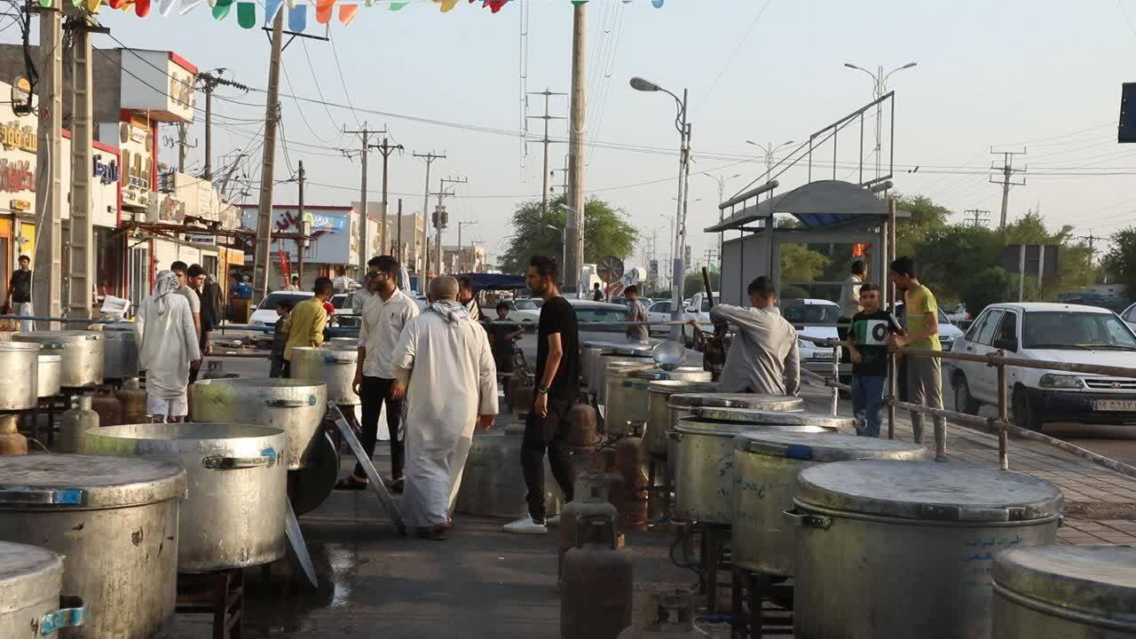 طبخ غذای نذری در کوت عبدالله