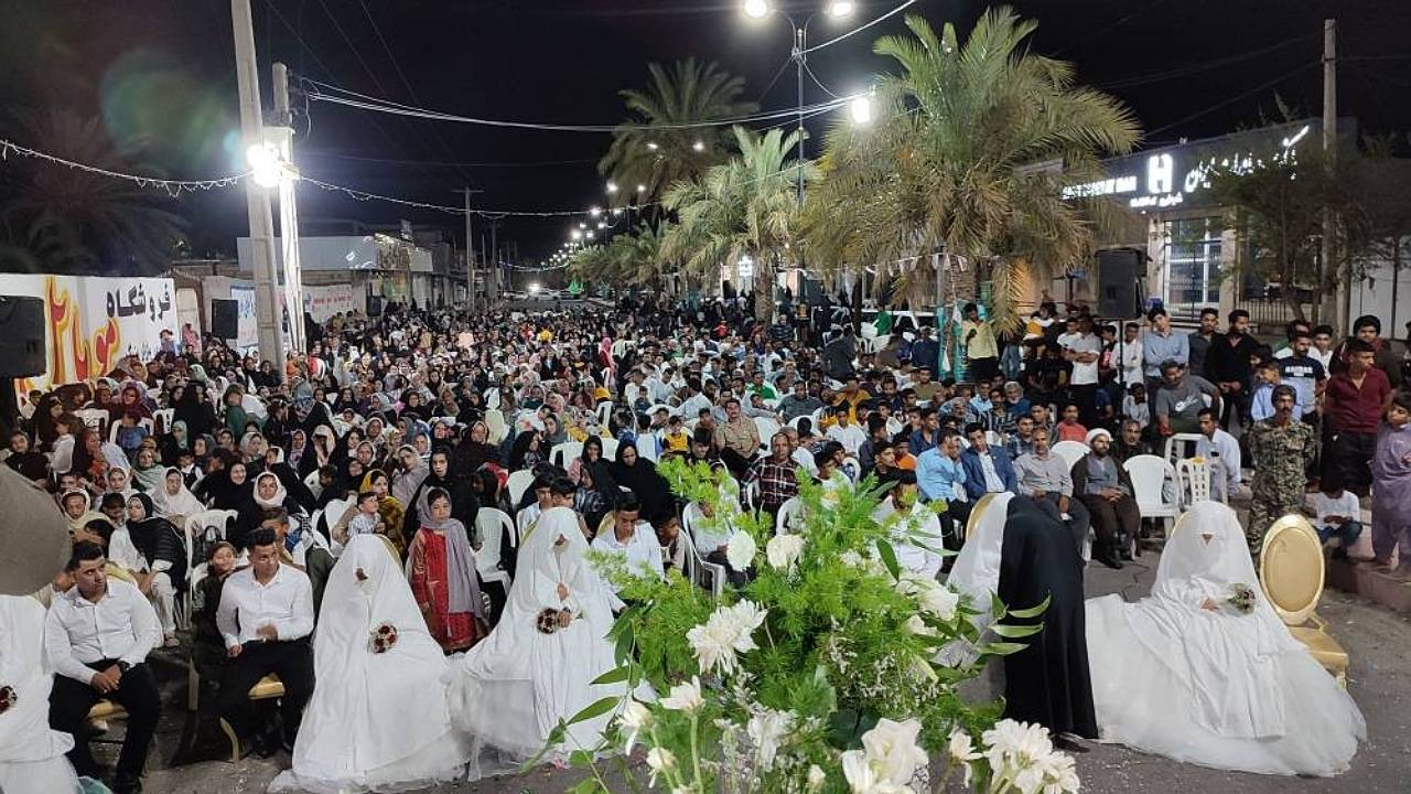 برگزاری آیین ازدواج آسان ۵ زوج جوان در فهرج