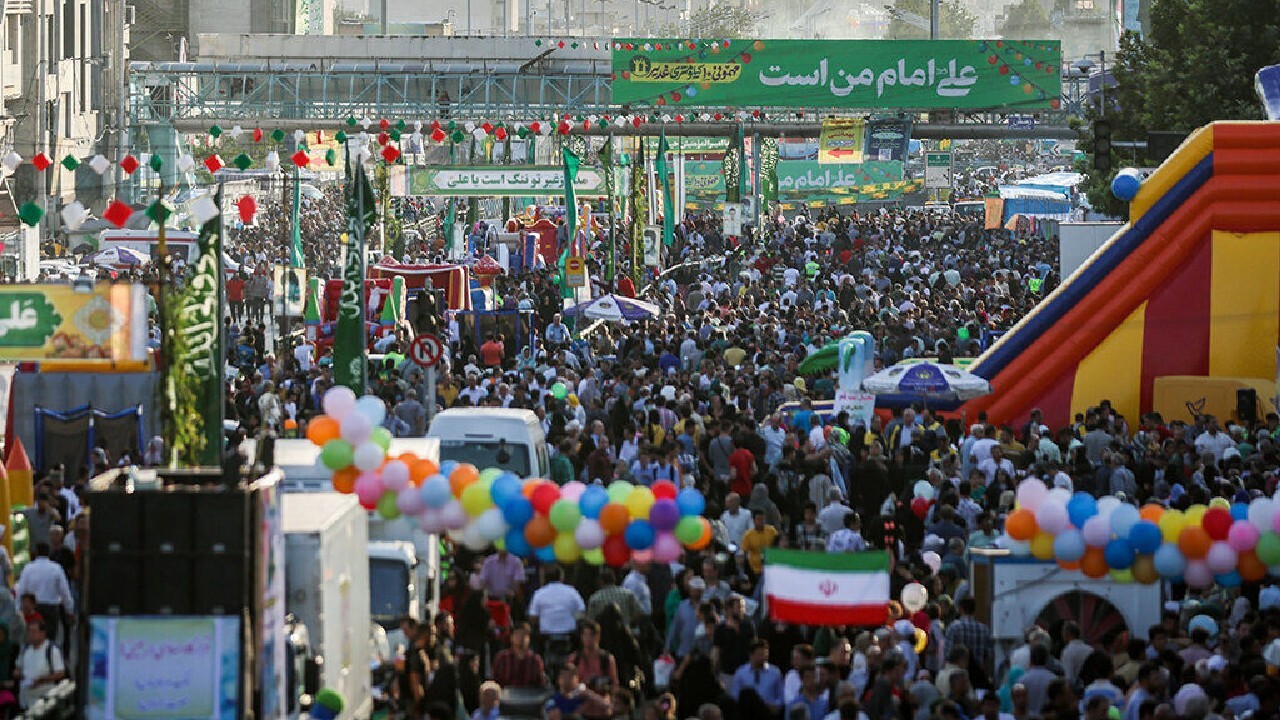 حضور مهاجرین در مهمانی ده کیلومتری غدیر + فیلم