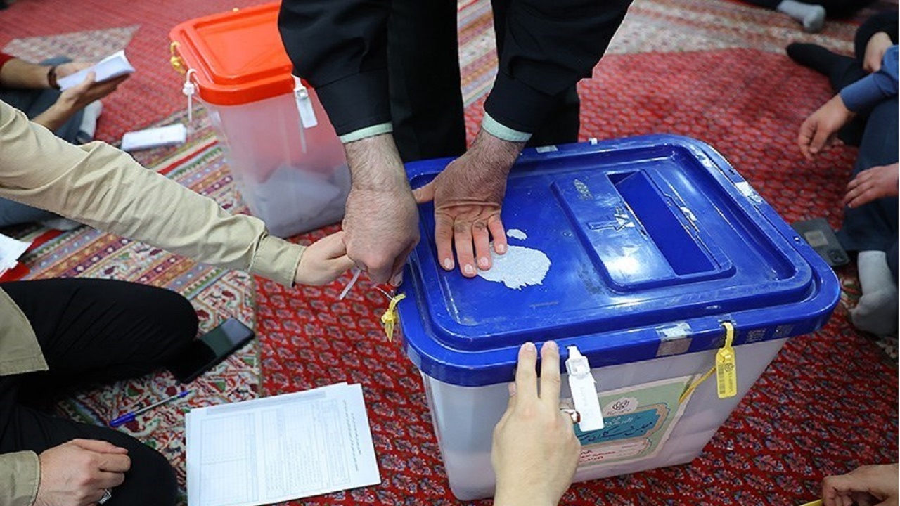 بیش از هفت هزار نفر در قم آماده شمارش دستی آرای انتخابات هستند