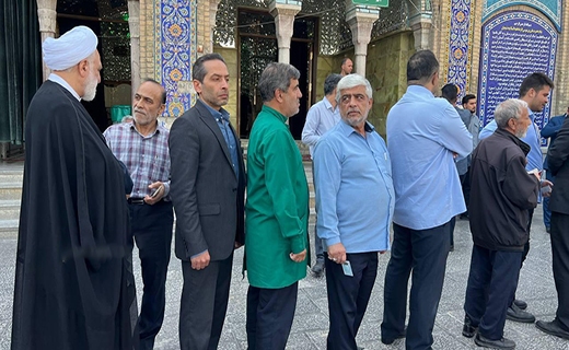 رئیس قوه قضائیه در صف اخذ رأی انتخابات ریاست جمهوری 1403