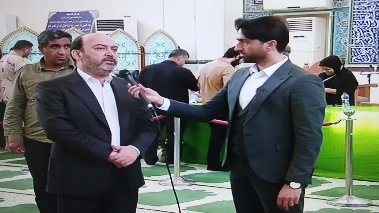 استاندار هرمزگان رای خود را به صندوق انداخت