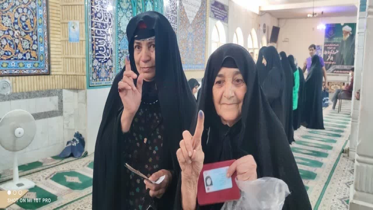 حضور مردم لرستان در شعب اخذ رای انتخابات چهاردهمین دوره ریاست جمهوری+تصاویر