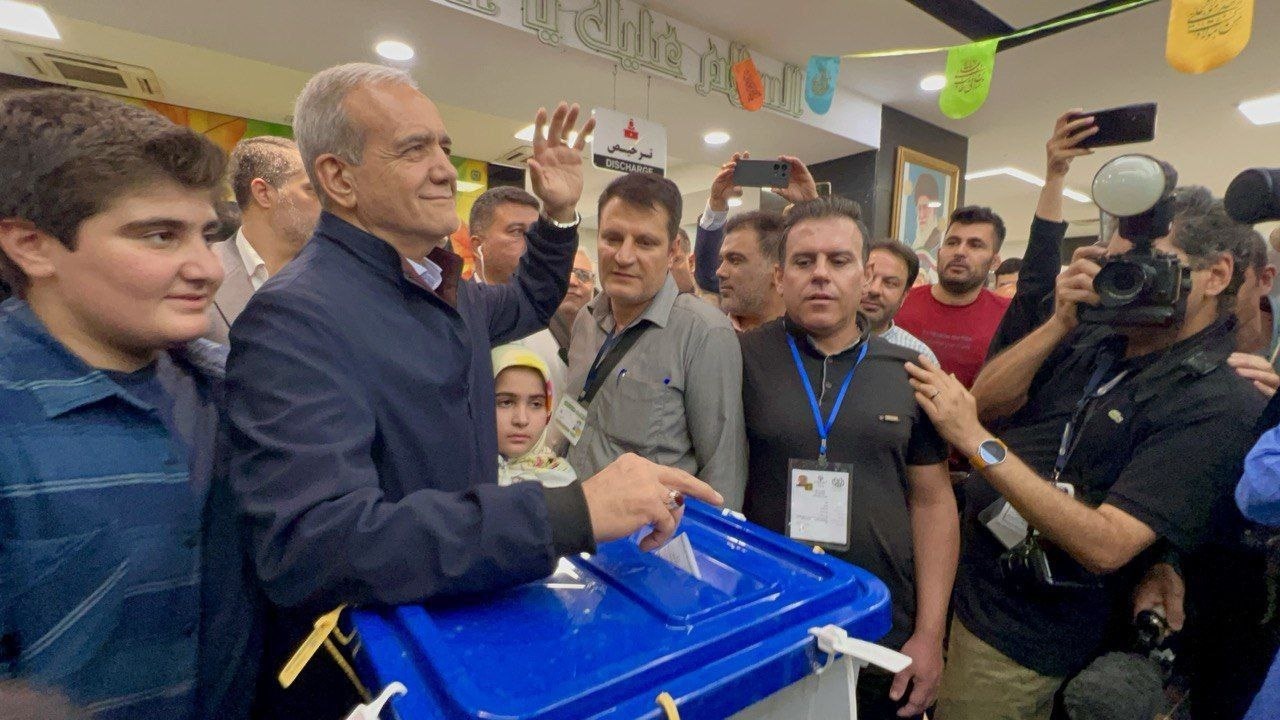پزشکیان رای داد