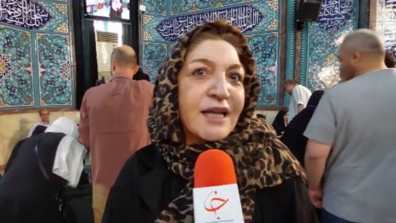 بانوی تهرانی که برای رای دادن مردد بود + فیلم