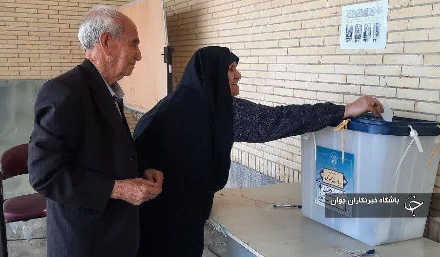 حضور حماسی مردم شهرستان&zwnj;های کرمان در انتخابات ریاست جمهوری