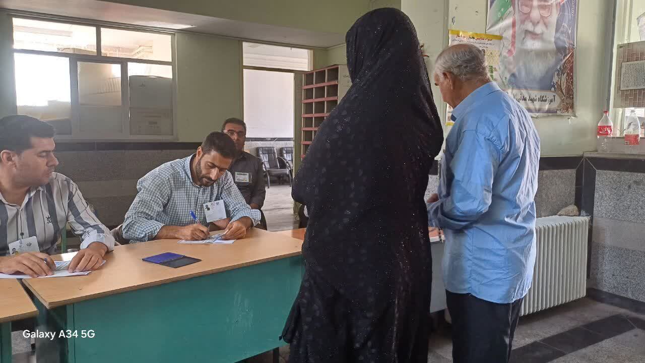 حضور مردان و زنان در انتخابات