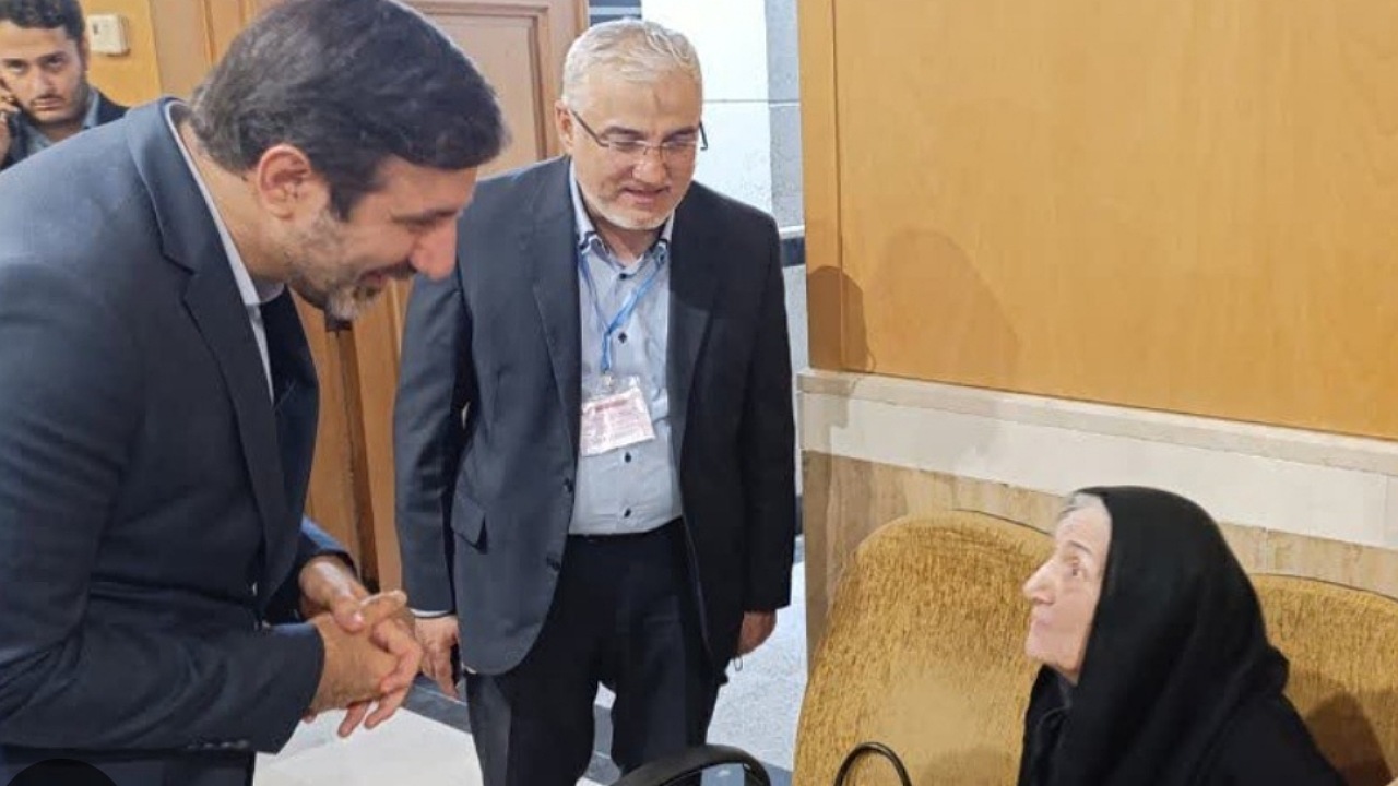 بازدید سخنگوی شورای نگهبان از روند اخذ رای در مسجد حضرت امیر (ع) تهران