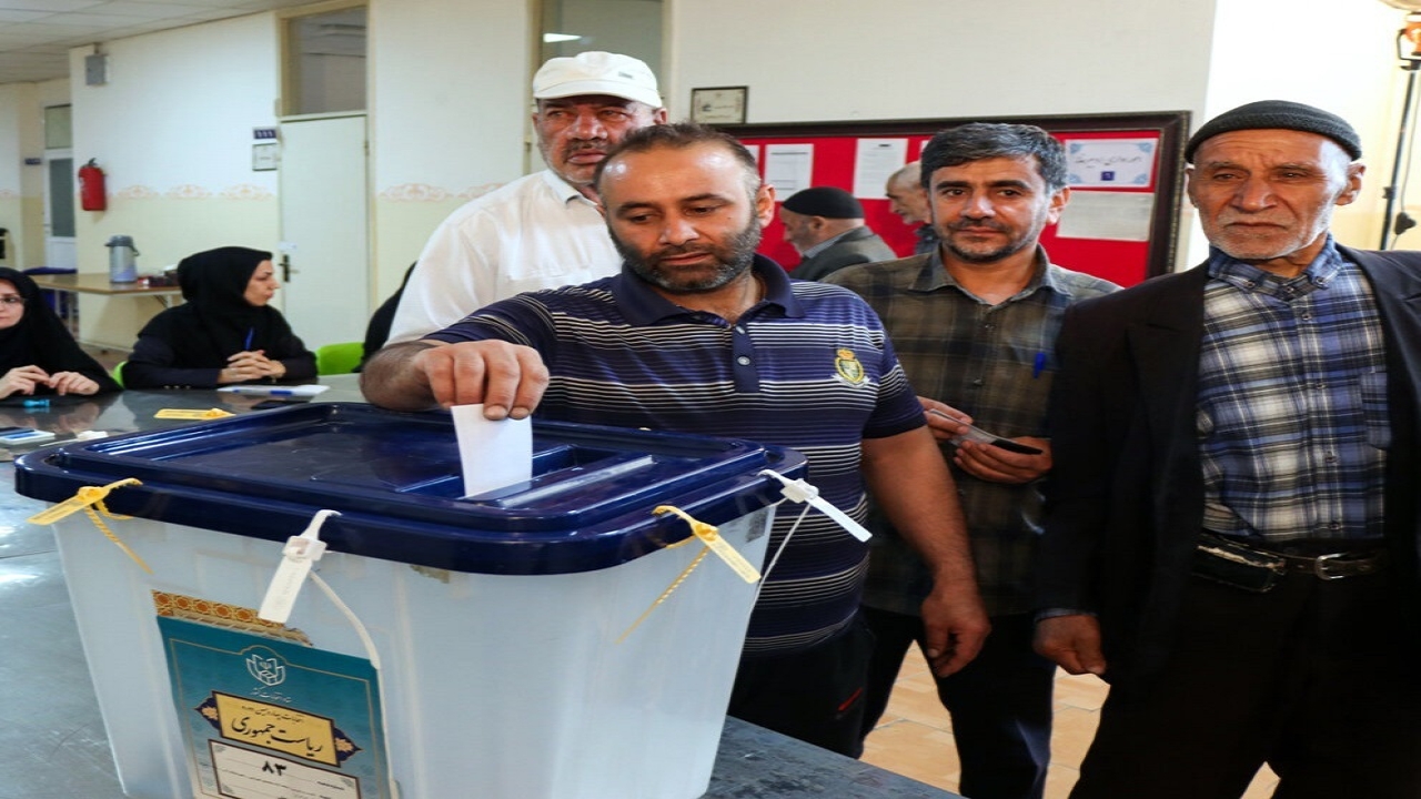 مشارکت در انتخابات لازمه ایرانی آزاد،‌ آباد و سربلند است