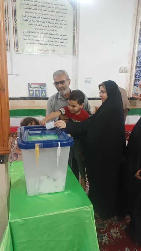 حضور کودکان در انتخابات