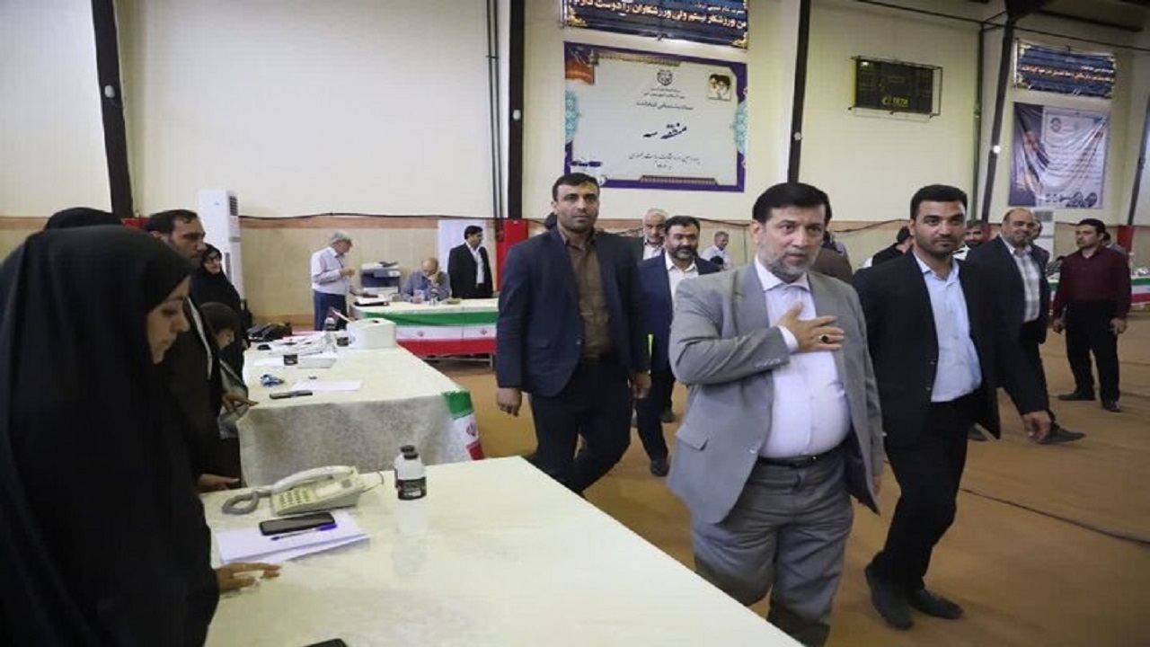 هیچ یک از شعب اخذ رای در قم نمی‌توانند نتایج را اعلام کنند