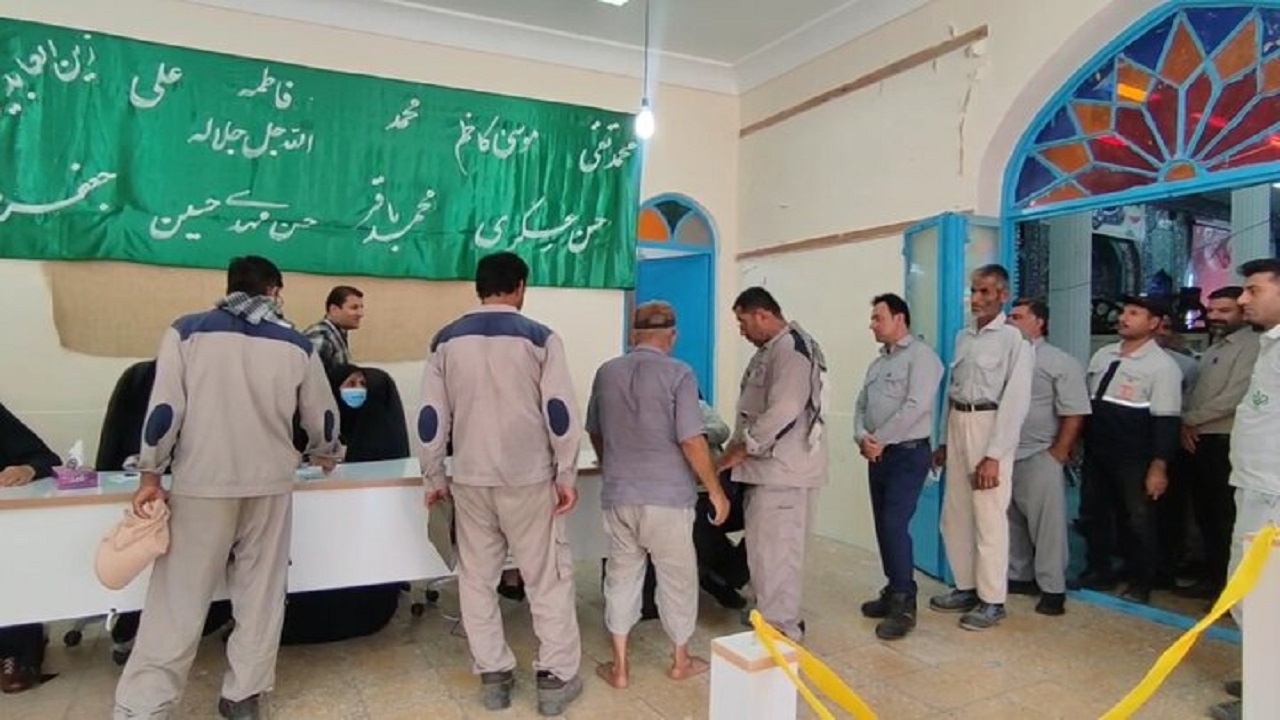 مشارکت ۶۰ درصدی اهالی جزیره خارگ در انتخابات ریاست جمهوری
