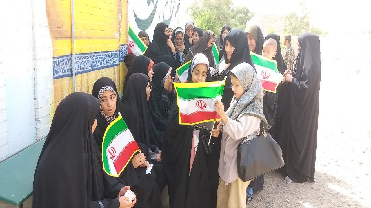 گوشه‌هایی از حضور حماسی مرزنشینان استان خراسان رضوی در روز انتخابات + فیلم و تصاویر