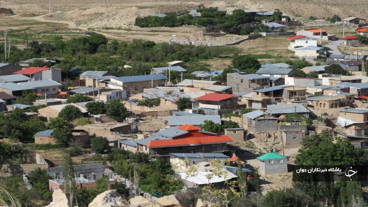 سنددار کردن اماکن روستایی بهترین خدمت برای مردم این مناطق است