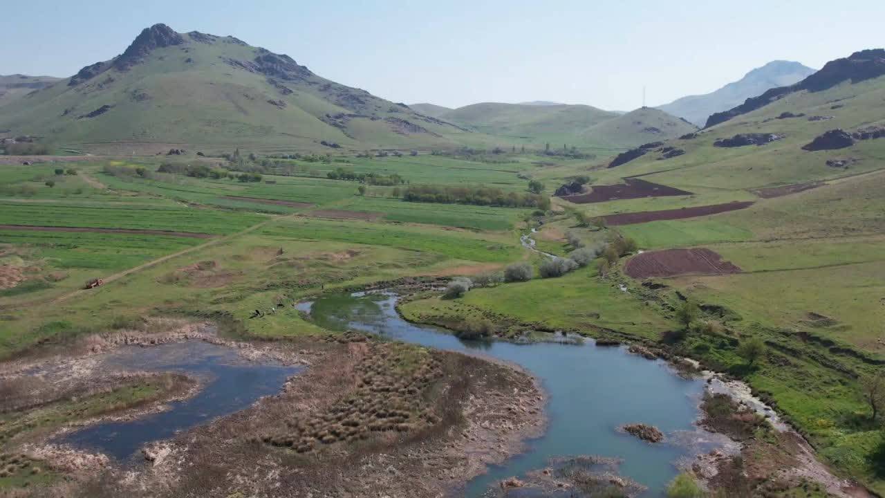 ۳۷ هزار هکتار از اراضی دیم کردستان به آبی تبدیل می شود