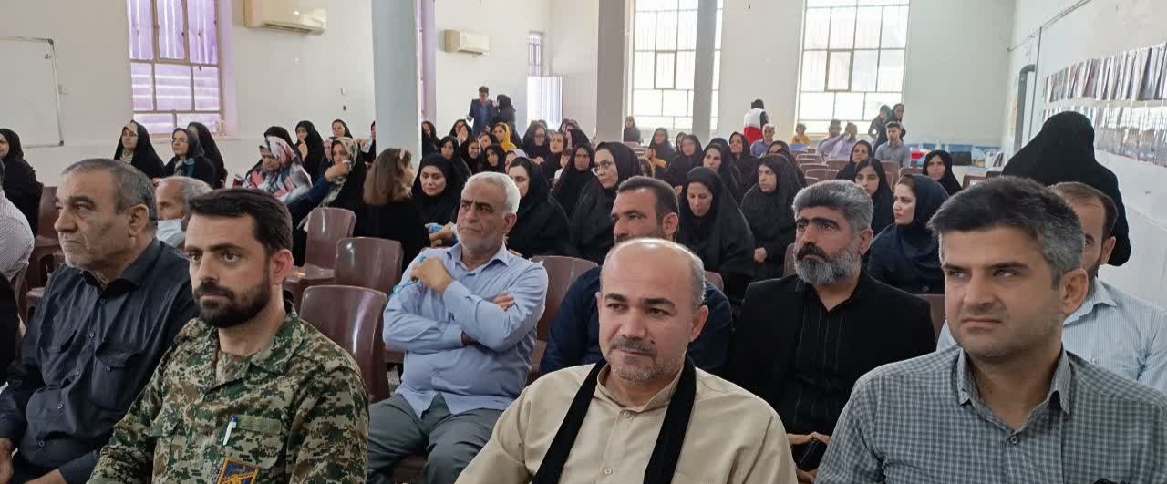برگزاری کارگاه آموزشی خود مراقبتی و پیشگیری از رفتارهای خود آسیب رسان در صالح شهر