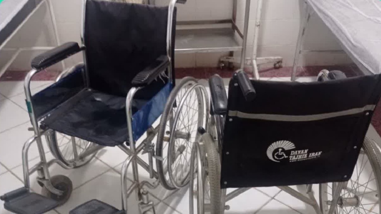 اهدای ۳۵ دستگاه ویلچر به توسط خانواده خیّر نیک اندیش دانشگاه علوم پزشکی همدان
