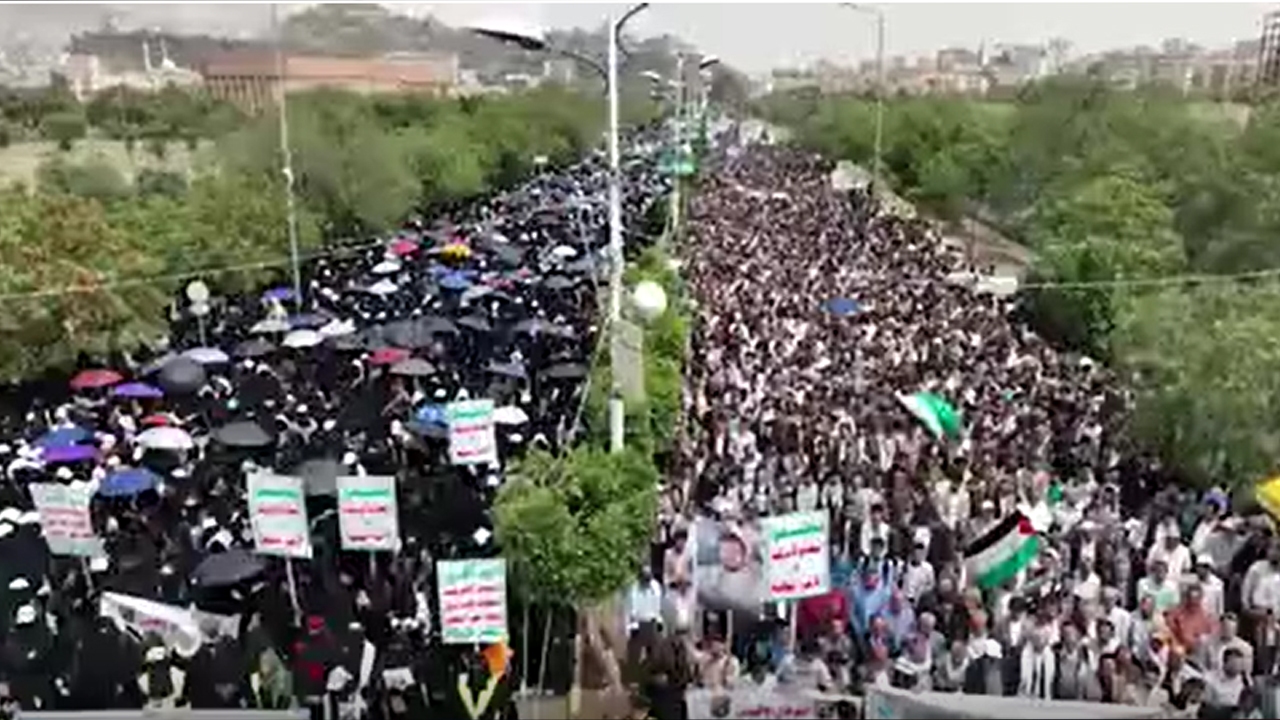 راهپیمایی ملت یمن در محکومیت ترور شهید هنیه+ فیلم