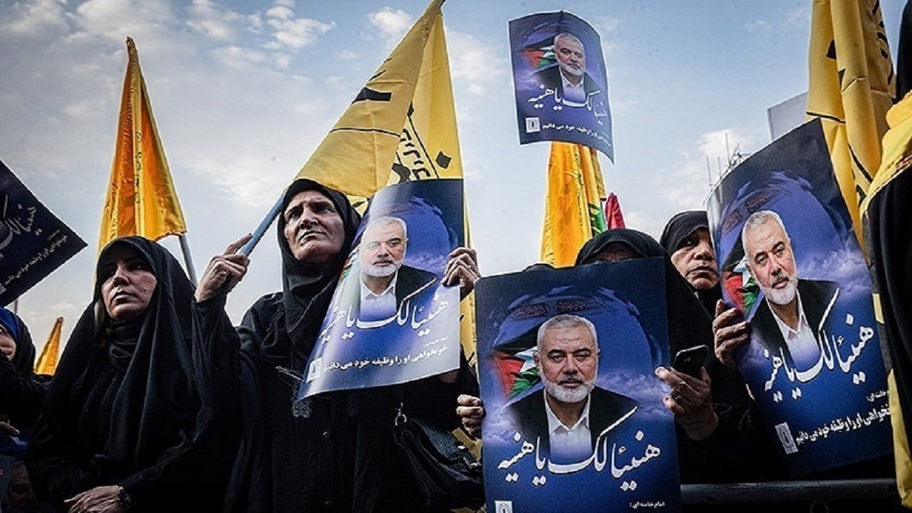 حضور مردم تهران در مراسم تشییع پیکر شهید «اسماعیل هنیه» از لنز دوربین شهروند خبرنگار