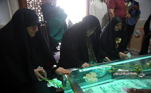 غبارروبی مقبره شیخ فضل الله نوری در قم