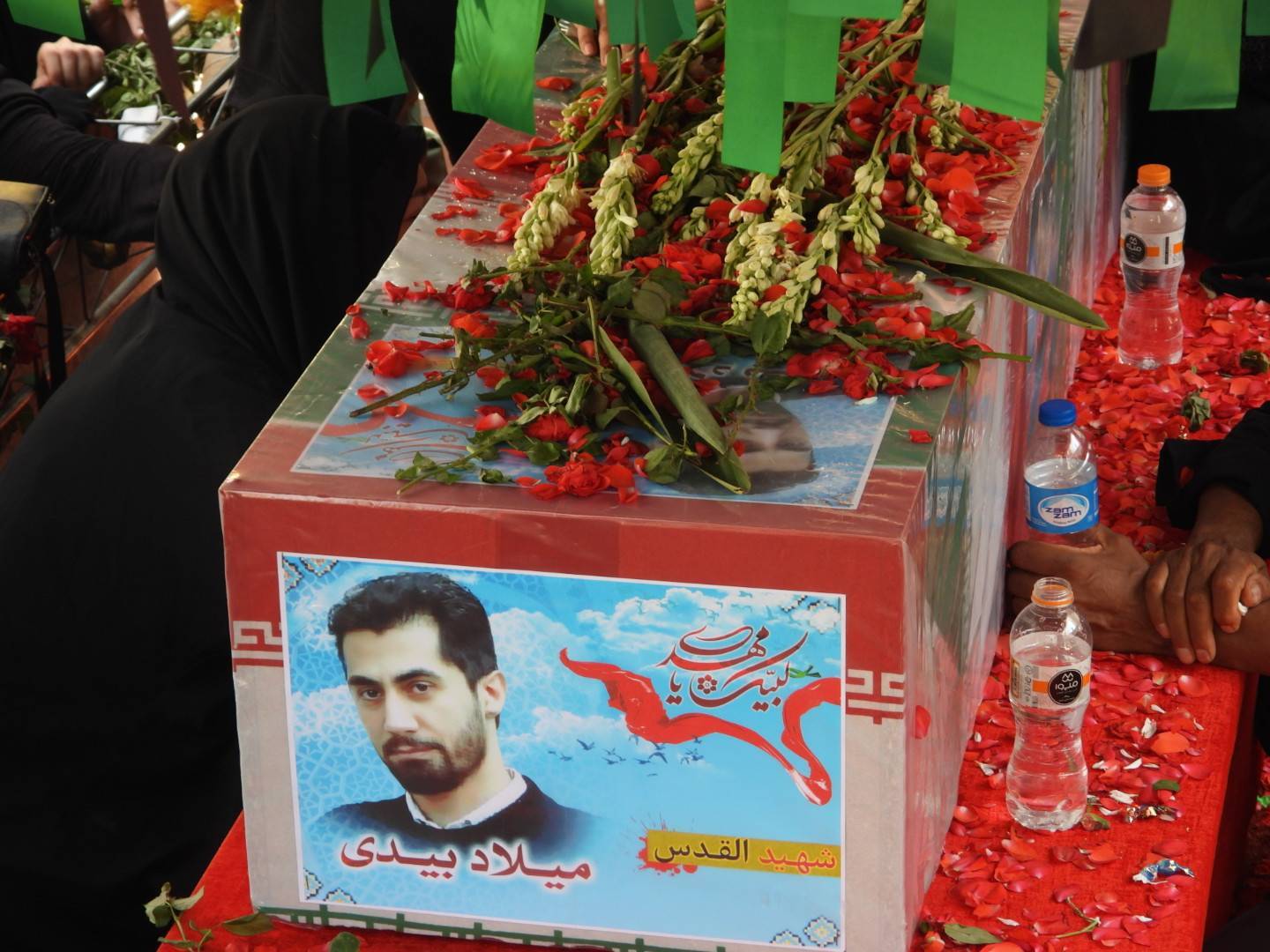تابوت پیکر شهید بیدی