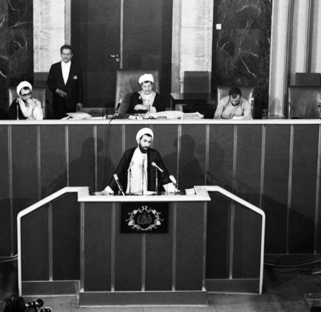 روز رای&zwnj;گیری نخست&zwnj;وزیری باهنر