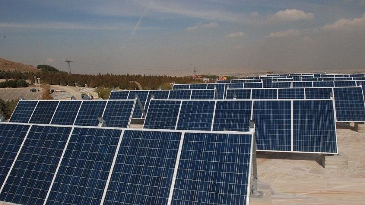 ۲۲ نیروگاه خورشیدی در ادارات قم فعال است
