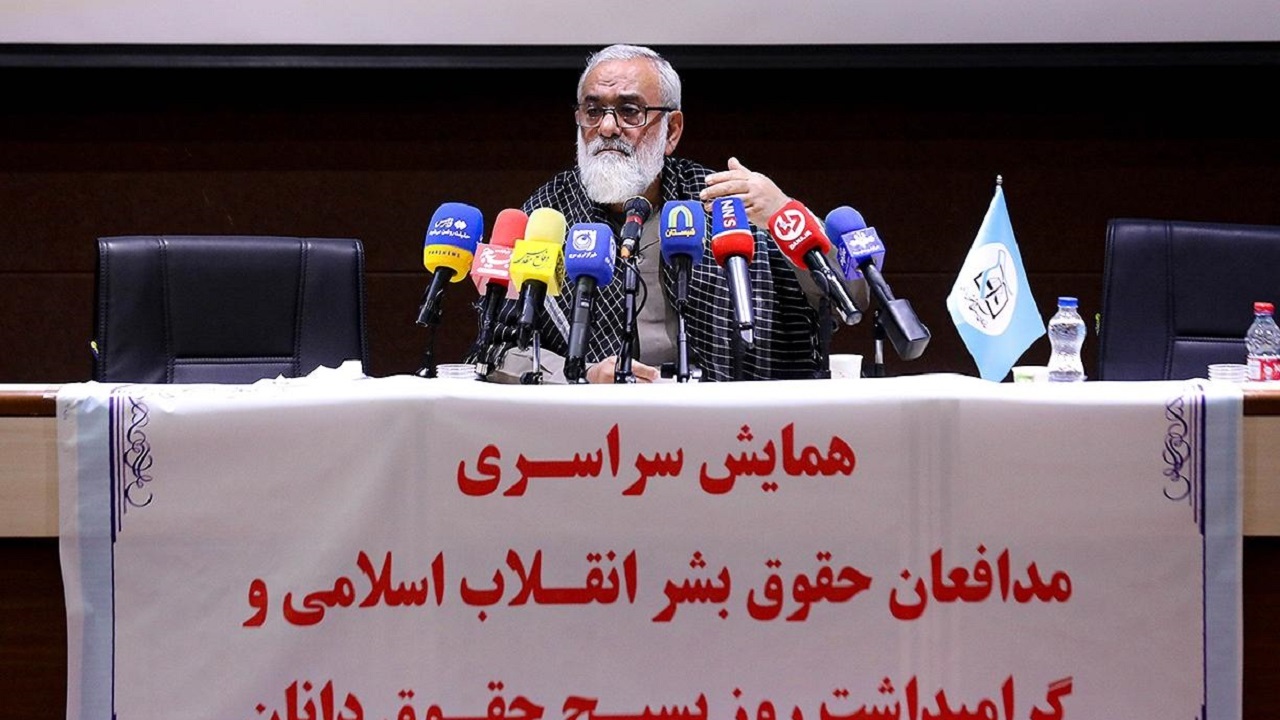 باید جبهه بزرگی را در حوزه حقوقی به روی دشمن باز کنیم