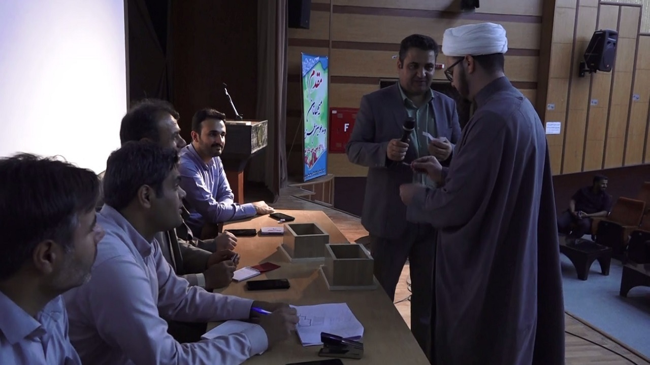 واگذاری ۱۵۵ قطعه زمین به متقاضیان مسکن ملی در رزن